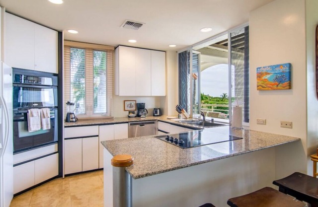 2 Oceanview Units in Wailea Resort Community! Minutes to Wailea Golf Club