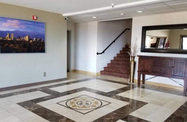 2 Pet-Friendly Units, 2 Classic Units, Onsite Dining, Near Red Hawk Golf Course