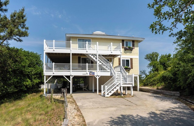 2 Points of View 4 Bedroom Home at Carolina Dunes