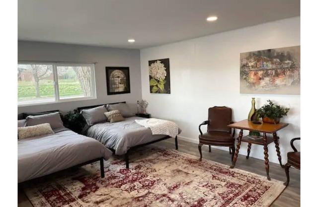 2 Rockleys Family Suite EV Charging Availible