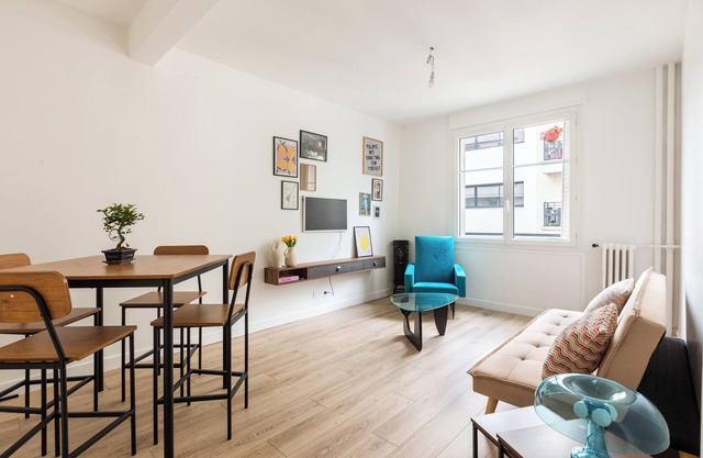 2 rooms - Modern - Near Paris