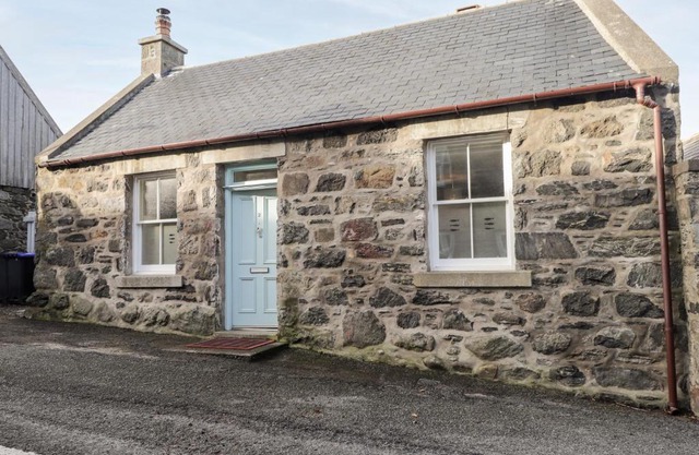 2 Seafield Place