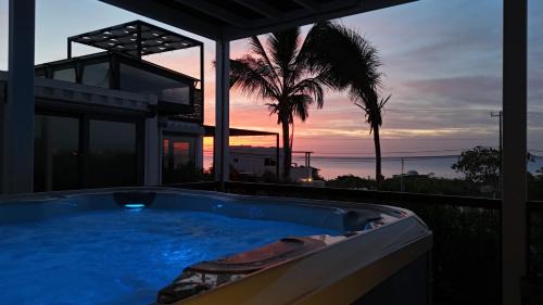 20-30 Knots- Best Game Night In Baja Hot Tub