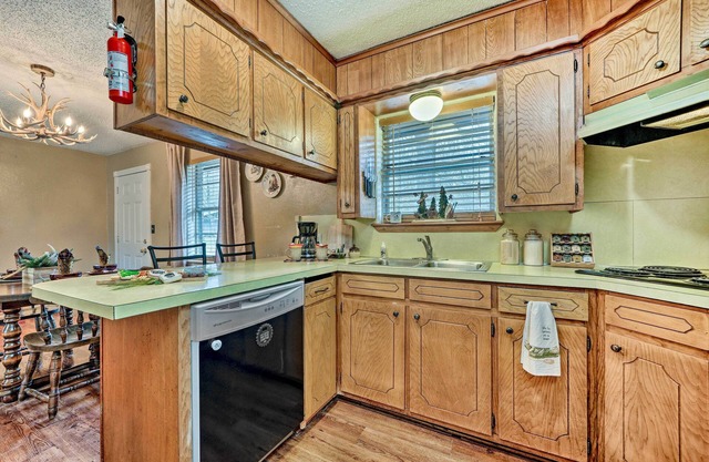 20-Acre Broken Bow Vacation Rental w/Grill!