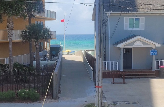 20 feet to handicap beach access with huge pool