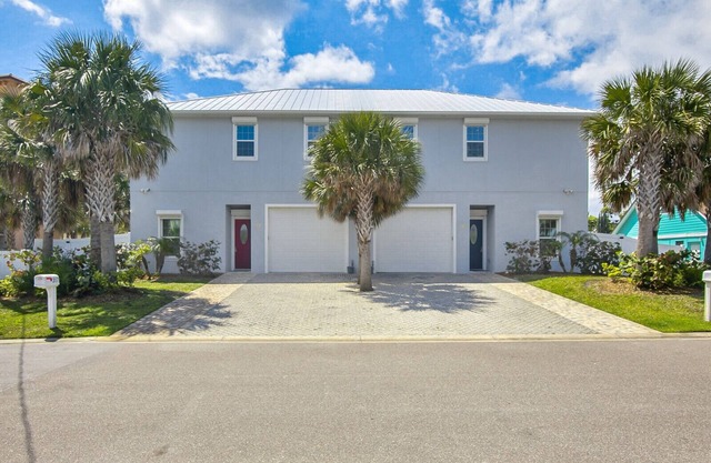 200 Yards to Cocoa Beach! Sleeps 8 adults, 3 kids, Private Heated Pool