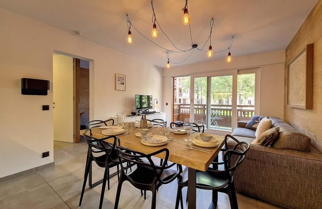 200m from resort center, 1st floor, balcony, tv, ski locker, 40m², Saint Martin de Belleville