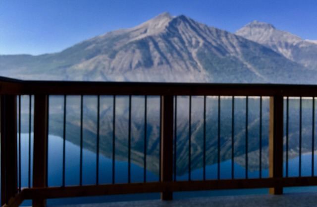 2026 bookings open Oct 19 noon PDT. In Glacier Lake front home pvt deck, 3bd 2b