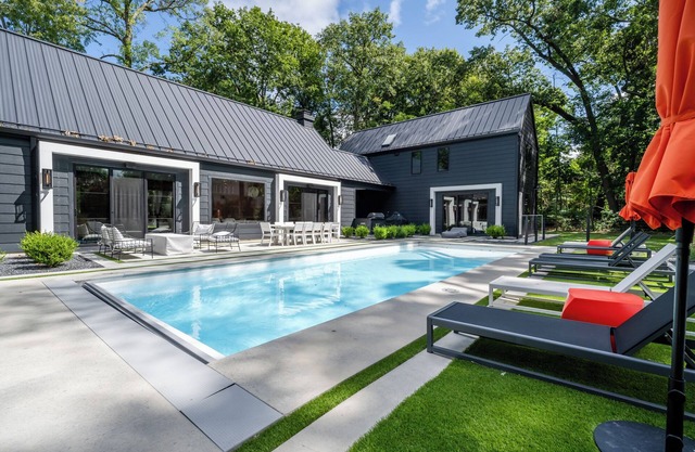 (2026 OPEN!) Luxurious New Buffalo Rental Has It All!