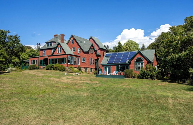 207 Great Neck Estate - Oceanfront Painted Lady on 30 Acre estate