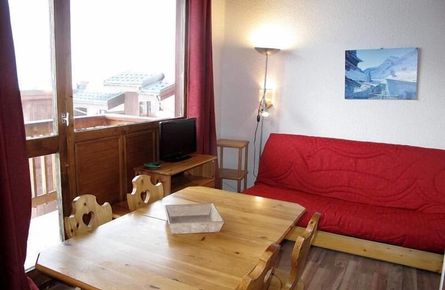 20m from ski slopes, 4th floor, view ski slopes, tv, ski locker, 42m², La Plagne