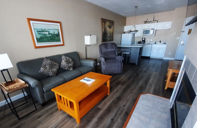 217 - One Bedroom Lake View Condo Suite