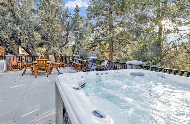 2178-sunset Ridge Villa 5 Bedroom Home by RedAwning