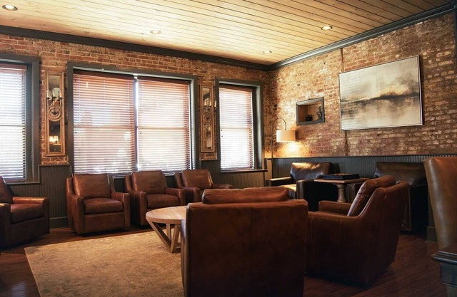 2200 sq. ft. 2-bedroom condo in the center of downtown Knoxville