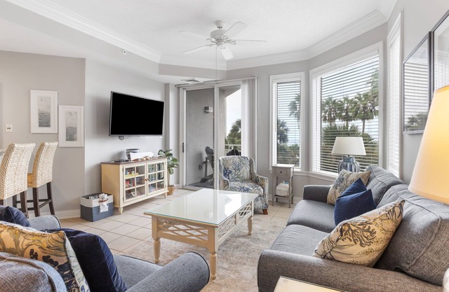 2208 Seacrest: Oceanfront Villa. 2 Bed. 2 Bath. Sleeps 8. Free Bikes. 2 Pools