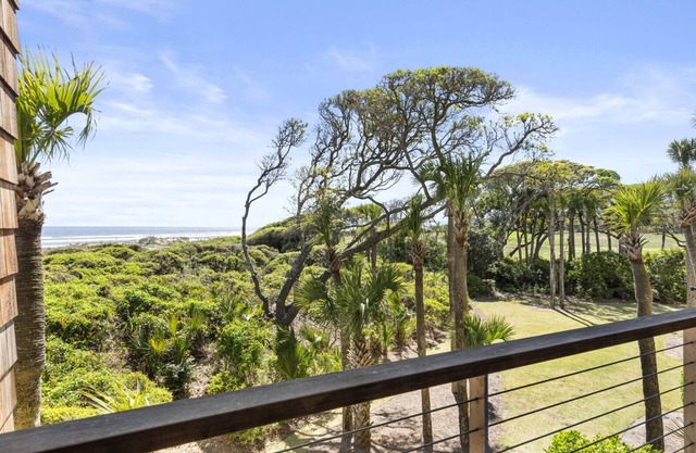 2269 Shipwatch: 1BR Oceanfront/Oceanview Villa, Credit for Bikes/Beach Gear