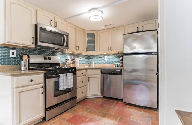 229 Fulton St in Philadelphia