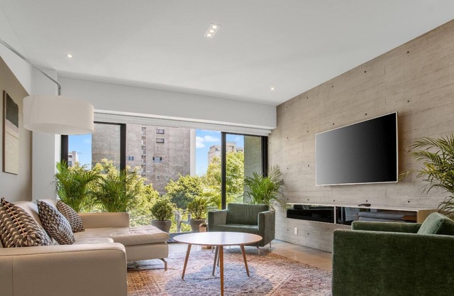 23-401 Luxury 2br/2.5baths in Prime Roma Norte