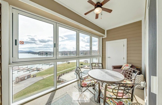 #243 Pointe - 2 Bedroom Lakefront Condo at Mariners SML