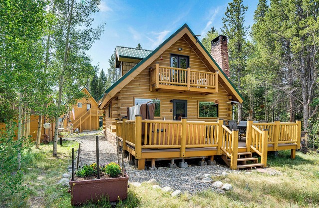 24STR-00023 Fairplay Cabin w/Hot Tub on 4 Acres!
