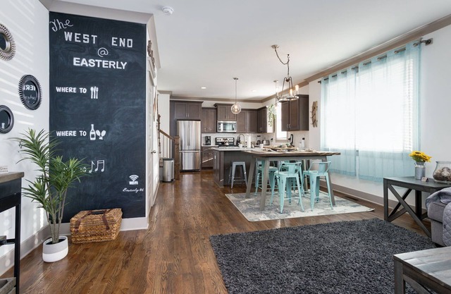 25% Off Aug! Great Location, 3 Miles To Broadway