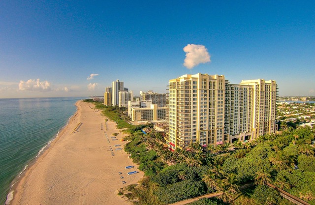 25% Off Oceanview Penthouse in Palm Beach Resort and Spa #2105