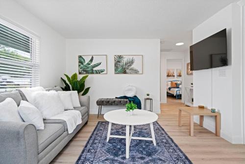 2b2b Duplex 10 Min To The Beach