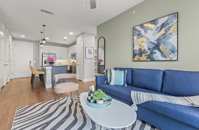 2B2B Luxury 1st Floor Apartment near in Ft Worth with free Parking,Pool,Gym&more