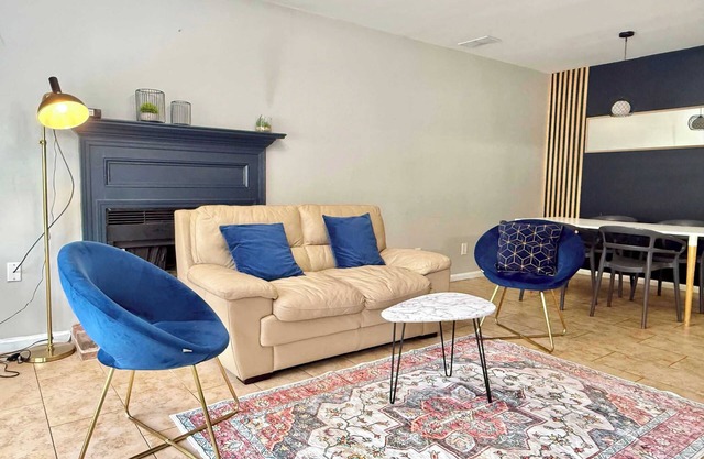 2B2B Townhouse in N Metro ATL
