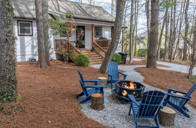 2bd/2ba Cashiers 5 min. New remodel, one level, pet friendly