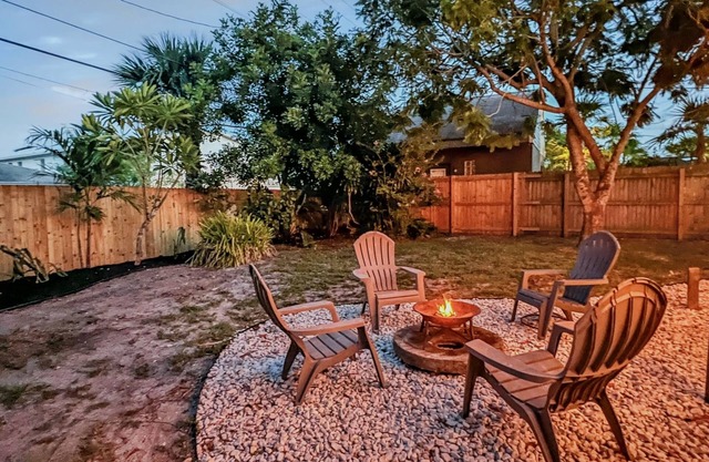 2br/2ba Beach Bungalow with expansive backyard.
