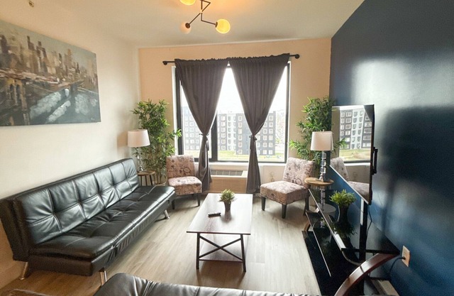 2BR apt near EWR 1911