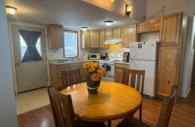 2br Executive Rental Downtown