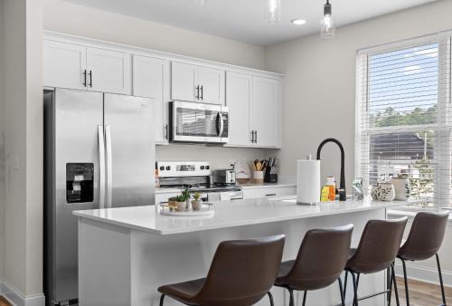 2BR Gem in Chattanooga Southside at the Poplin