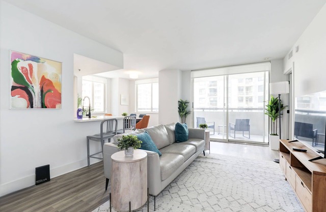 2BR Modern Apartment Near DC & Airport