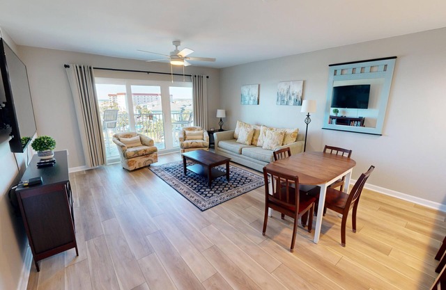 ☀️2BR Seacrest 513-Beachfront Complex without Beachfront Prices!☀️