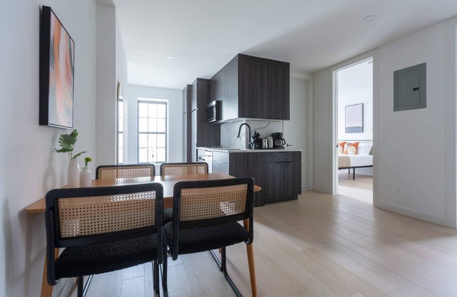 2BR, W/w/d in unit, By Subway