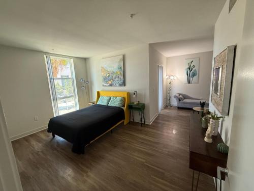 2BR with two Balconies & Parking DTLA!