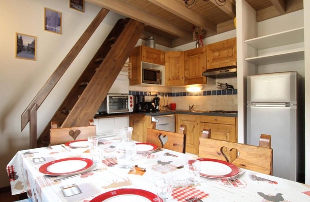 2nd floor, balcony, tv, ski locker, 42m², Aussois