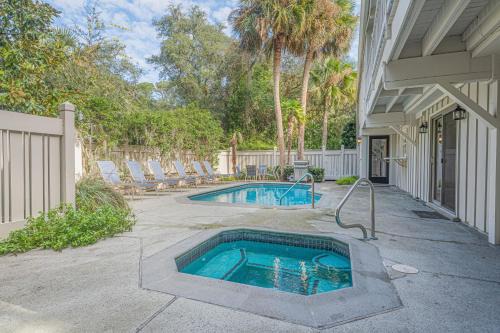2nd Row Beach House with Ocean Glimpses - Private Pool & Spa - 29 Ruddy Turnstone