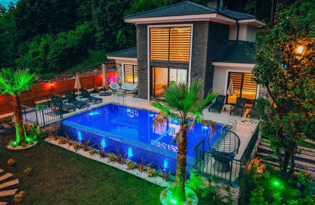 3+1 Holiday Villa with Heating Pool-Private Pool, Luxury, Fireplace, 7 Persons