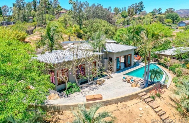 3 acre private estate, escape the world but also super close to town