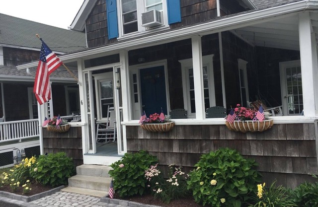3 bed beach house - perfect place to experience Cape Cod living