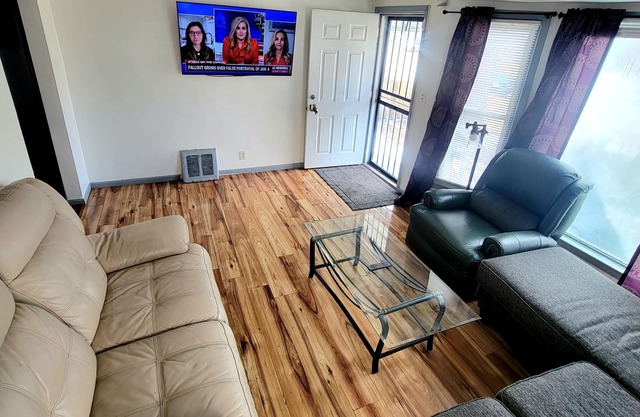 3 BEDROOM, 3 FULL BATHROOM BUNGALOW HOUSE