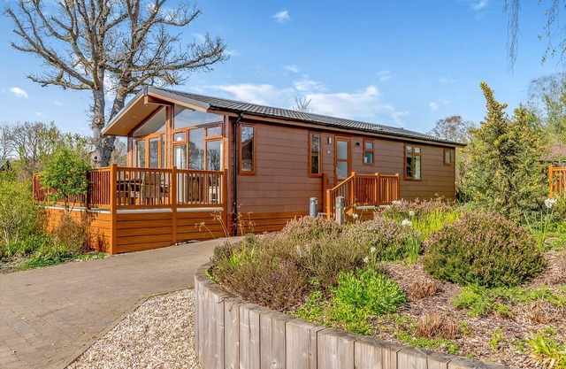 3 bedroom accommodation in Holton Heath