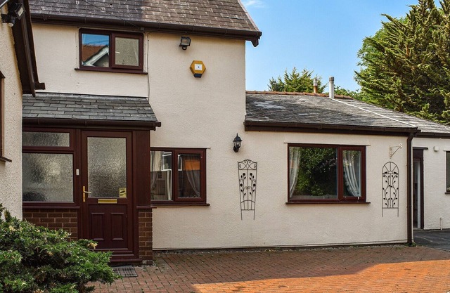 3 bedroom accommodation in Rhos On Sea