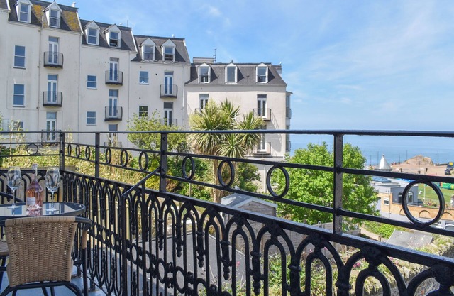 3 bedroom accommodation in Ilfracombe