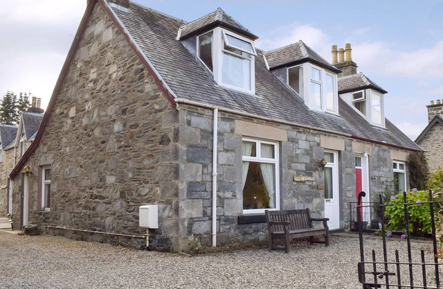3 bedroom accommodation in Aberfeldy