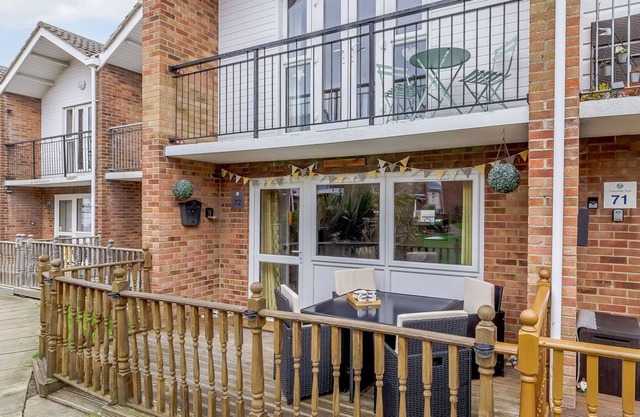 3 bedroom accommodation in Lowestoft