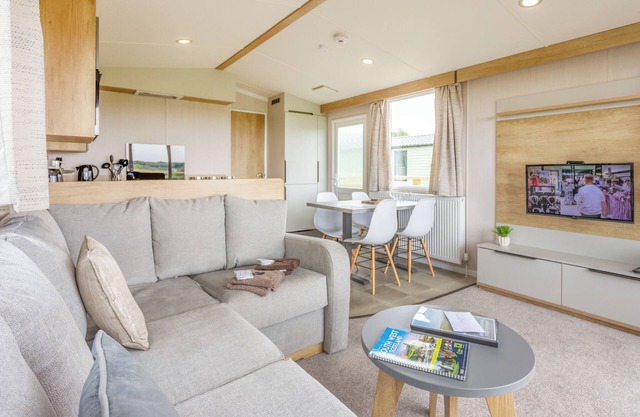 3 bedroom accommodation in Sandgreen
